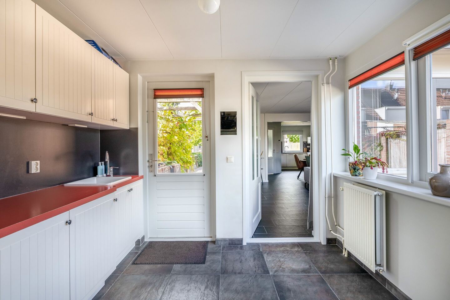 Hoekwoning te koop: Lijster 27, Sommelsdijk