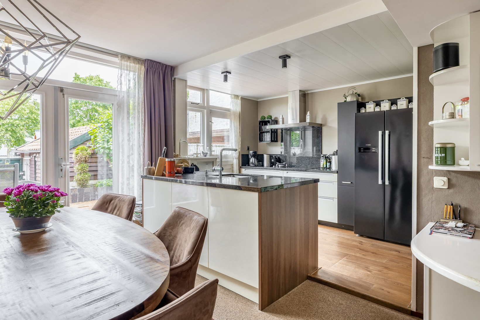Tussenwoning te koop: Straatdijk 17, Dirksland