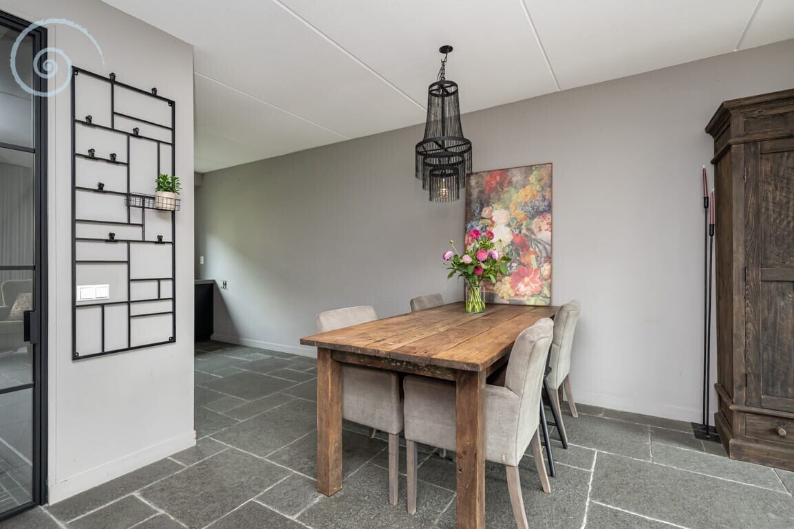 Tussenwoning te koop: Iepenlaan 41, Dirksland