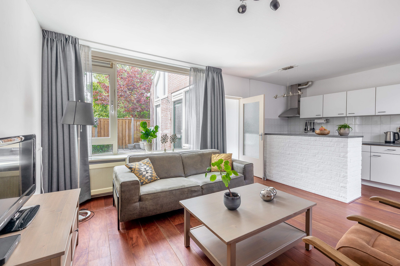Appartement te koop: Esdoornhof 15, Dirksland