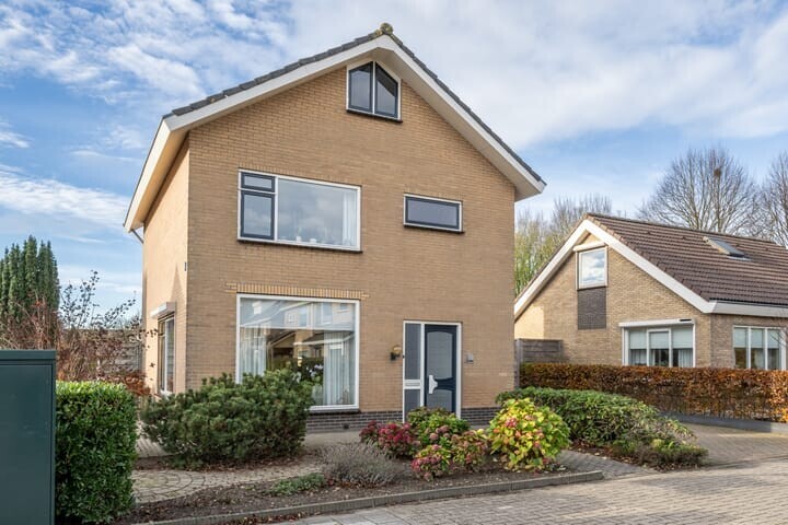 Vrijstaande woning te koop: Schoolstraat 57, Stellendam