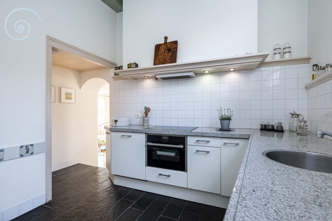 Tussenwoning te koop: Markt 6, Goedereede