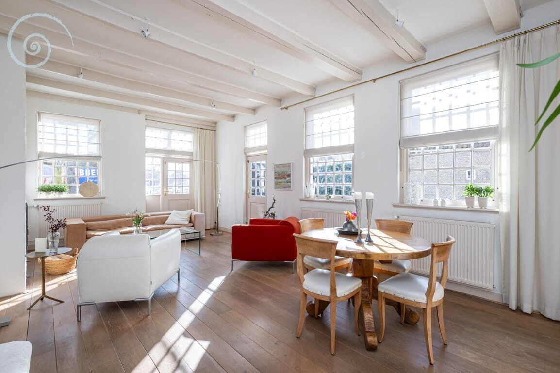 Tussenwoning te koop: Markt 6, Goedereede