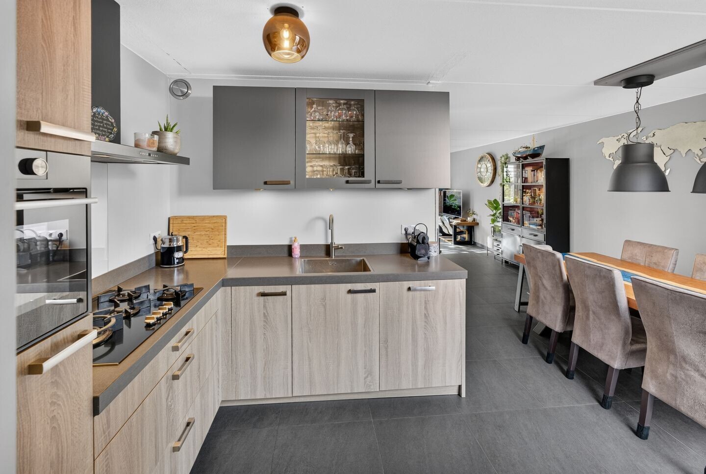 Hoekwoning te koop: Beresteyn 74, Goedereede