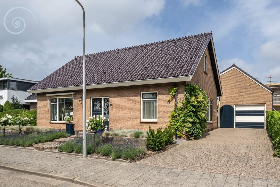 Vrijstaande woning te koop: Diependorst 166, Ouddorp