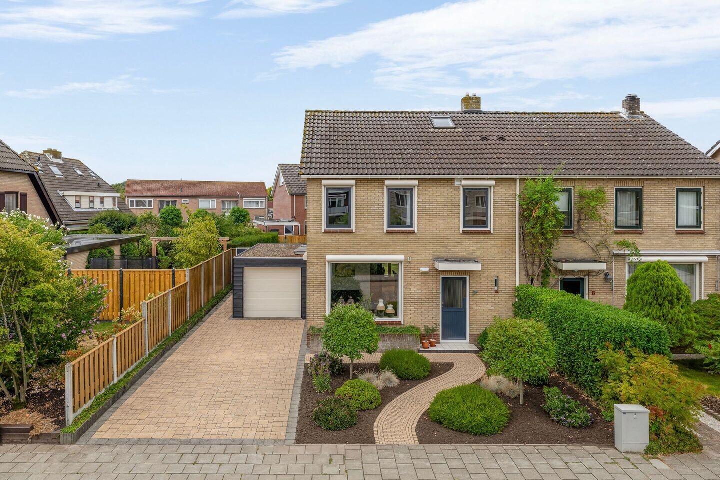 Hoekwoning te koop: Mariniersweg 10, Oude-Tonge
