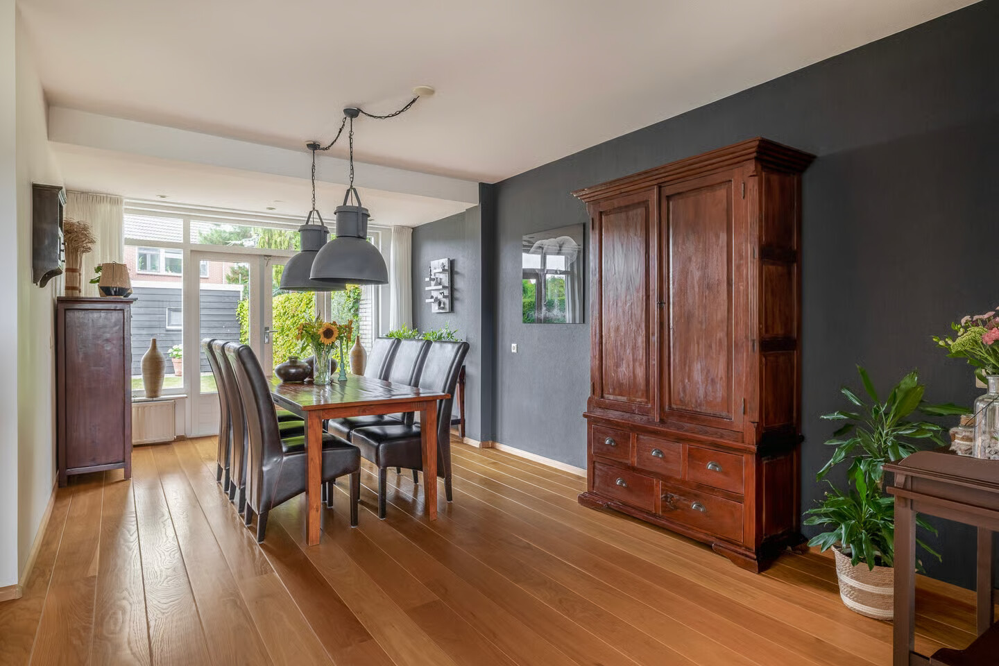 Hoekwoning te koop: Mariniersweg 10, Oude-Tonge