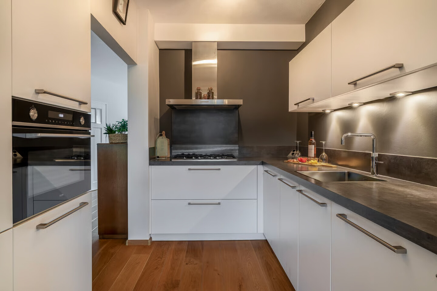 Hoekwoning te koop: Mariniersweg 10, Oude-Tonge