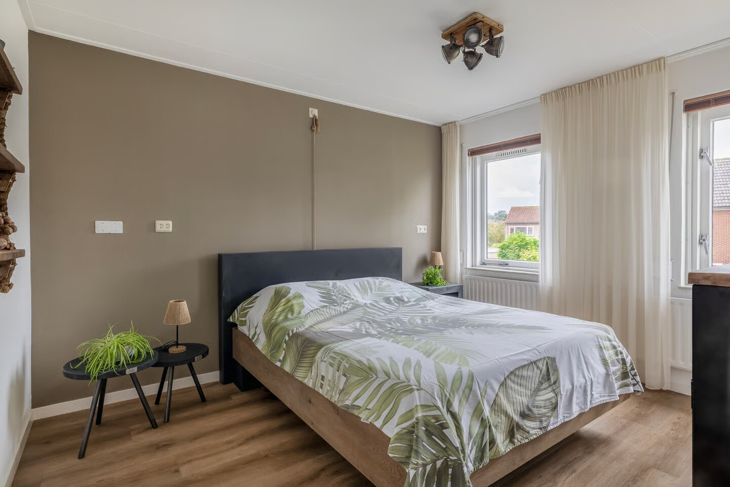 Hoekwoning te koop: Mariniersweg 10, Oude-Tonge