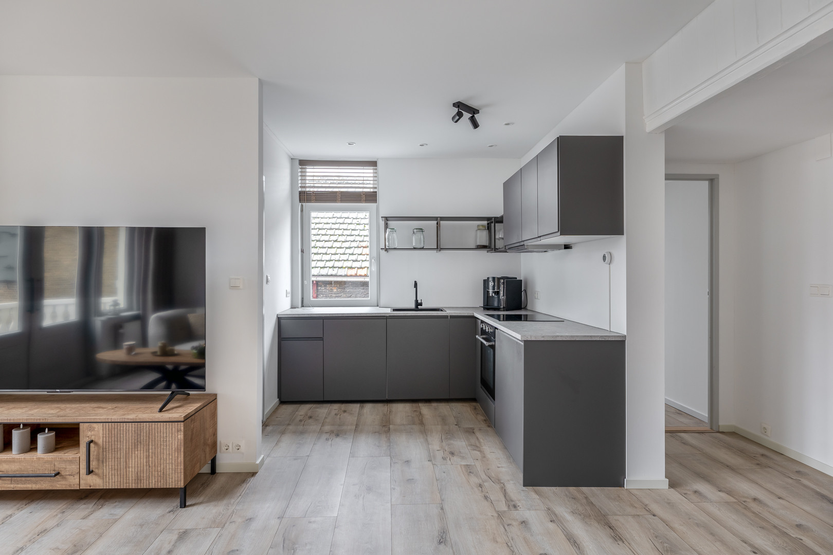 Appartement te koop: Molendijk 1A, Ooltgensplaat