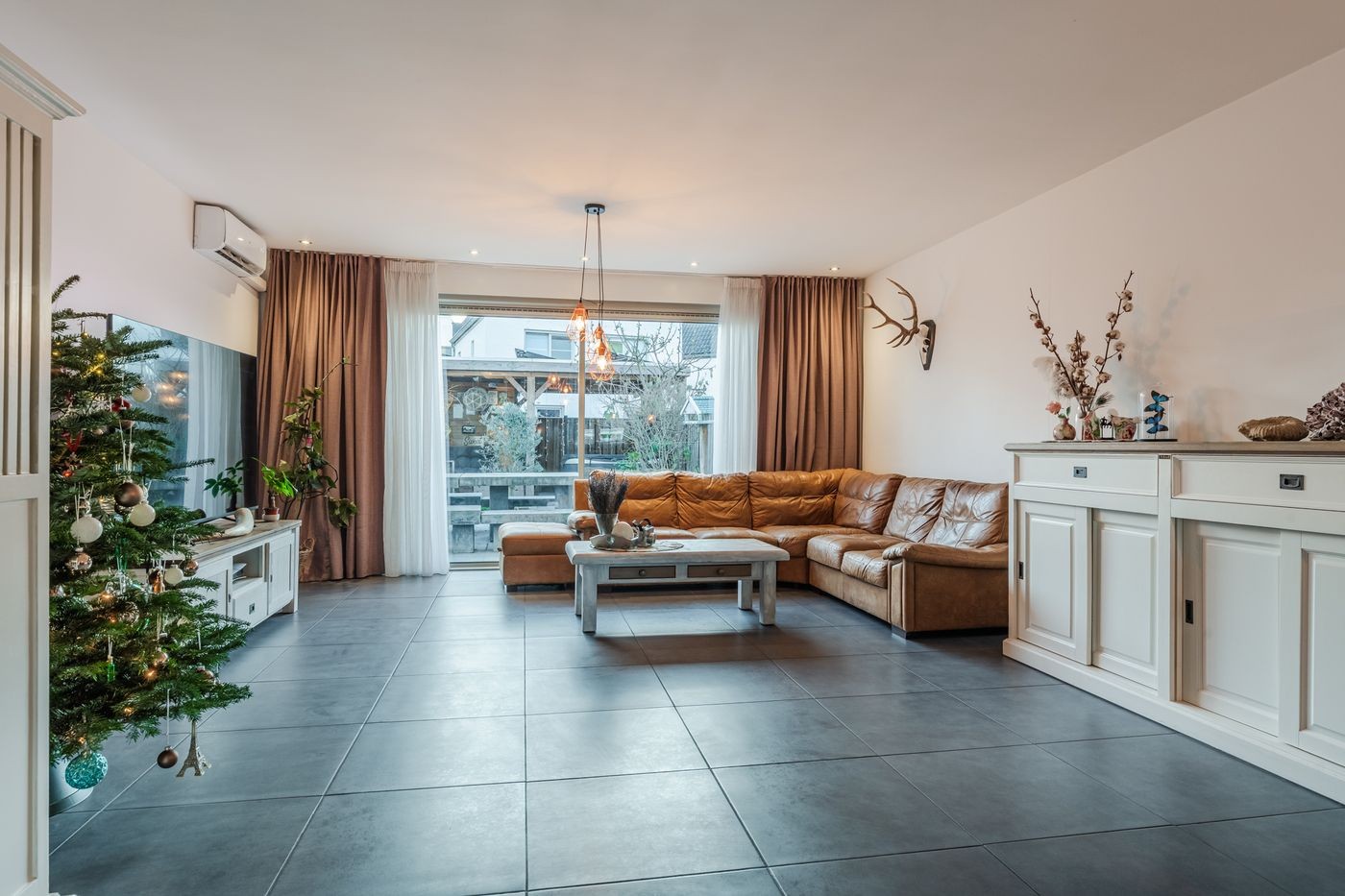 Tussenwoning te koop: Wilgenpad 8, Ooltgensplaat