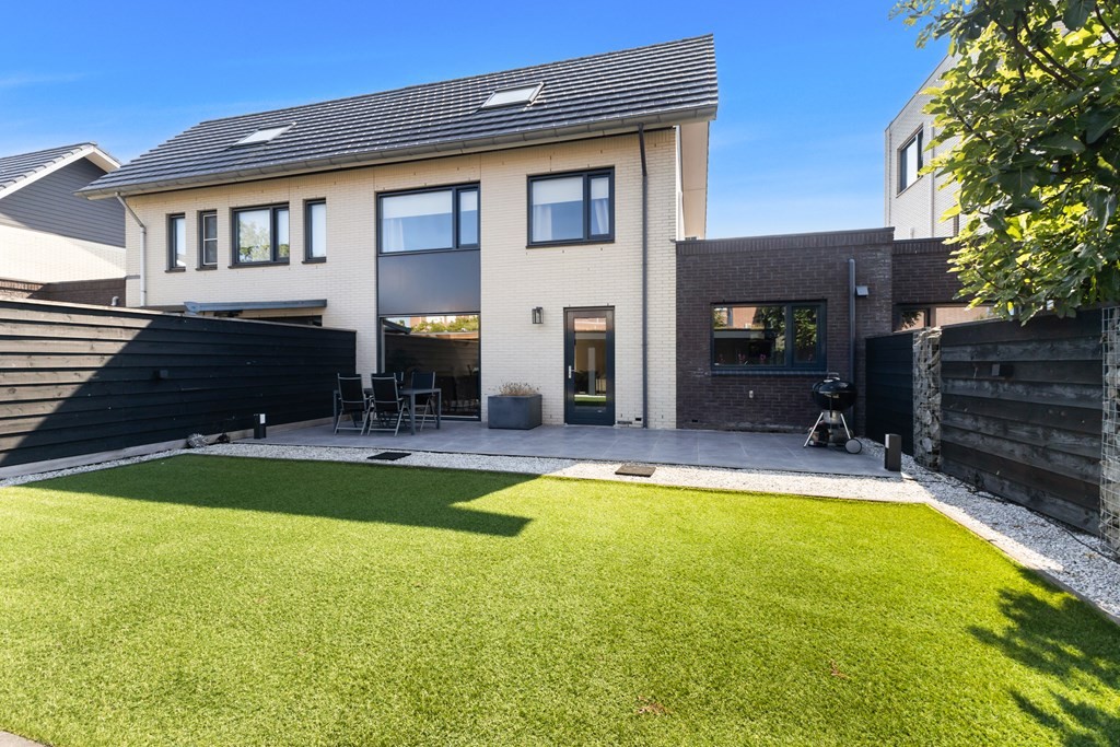 Tussenwoning te koop: Muzieklaan 41, Oud-Beijerland