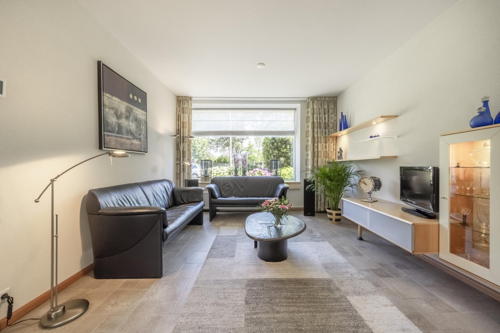 Hoekwoning te koop: W. van Vlietstraat 1, Oud-Beijerland