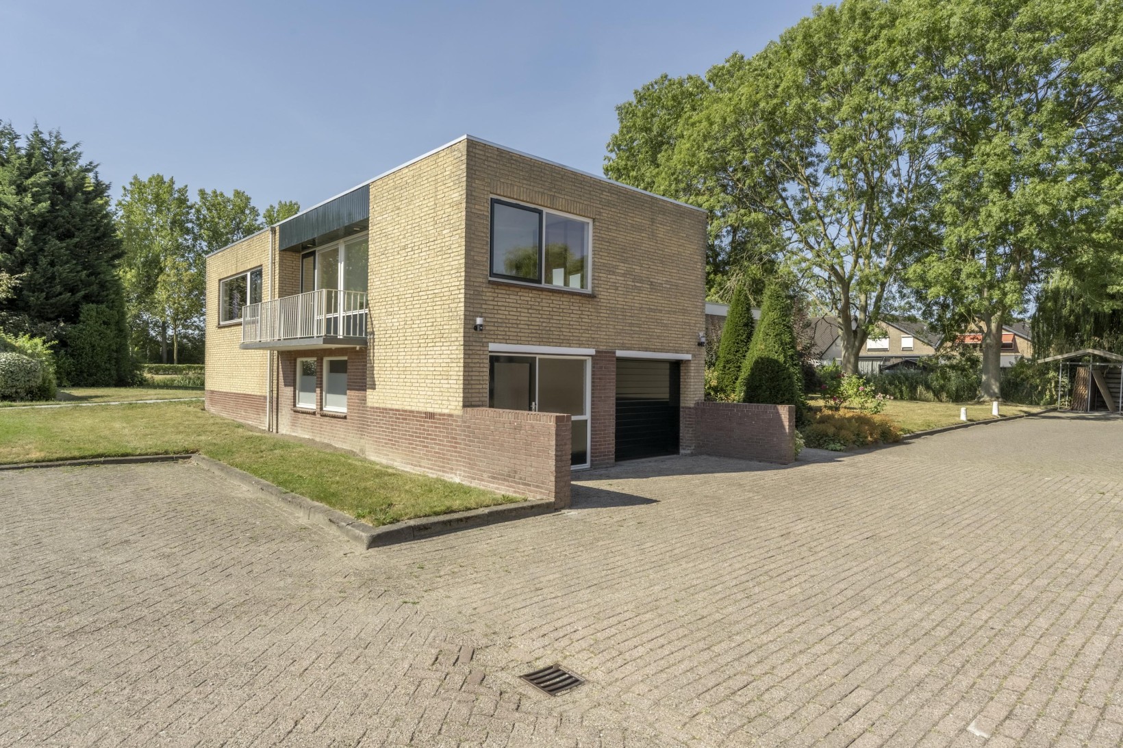 Vrijstaande woning te koop: Rembrandtstraat 9A, Oud-Beijerland