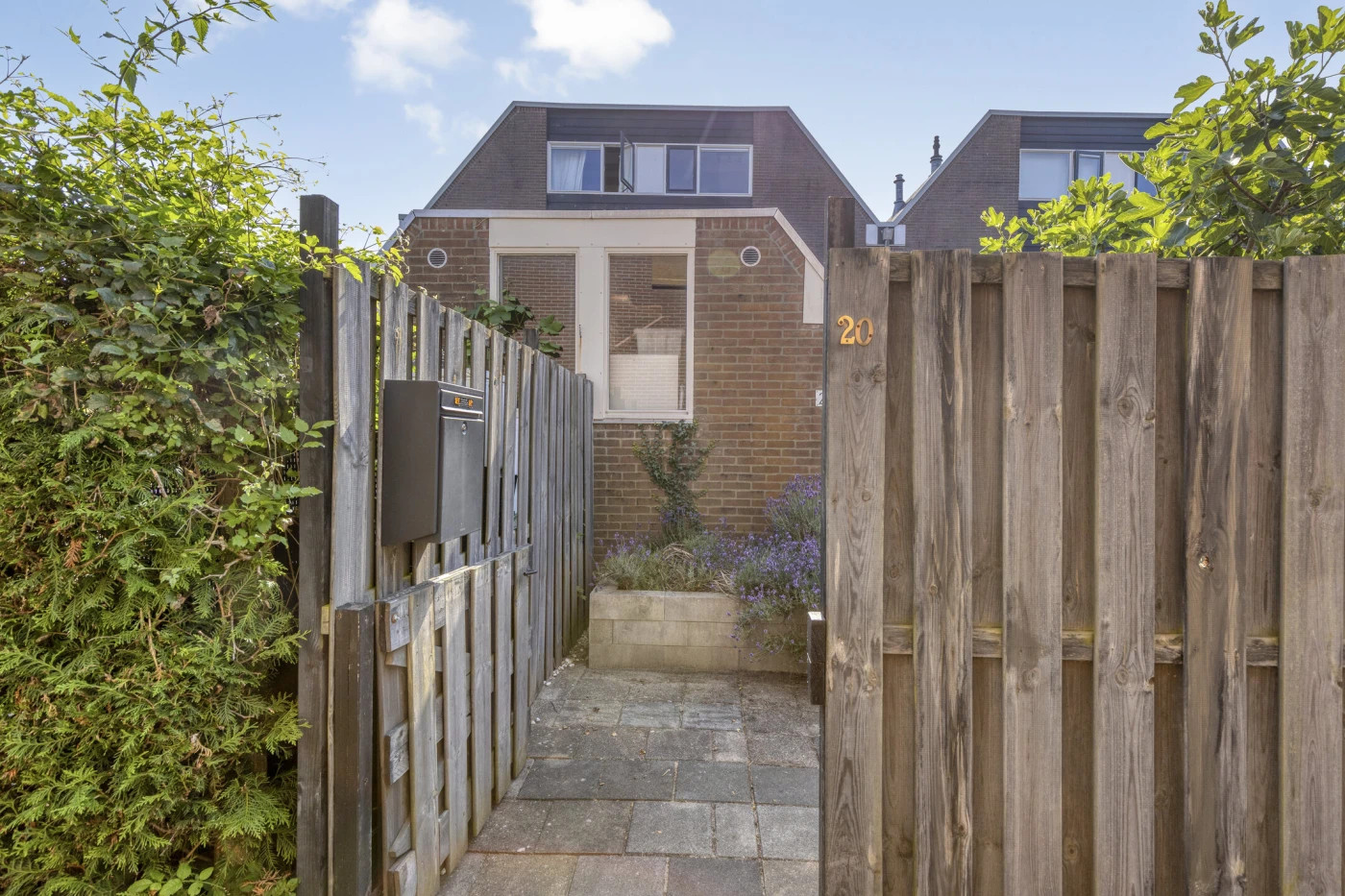 Tussenwoning te koop: Metsustraat 20, Oud-Beijerland