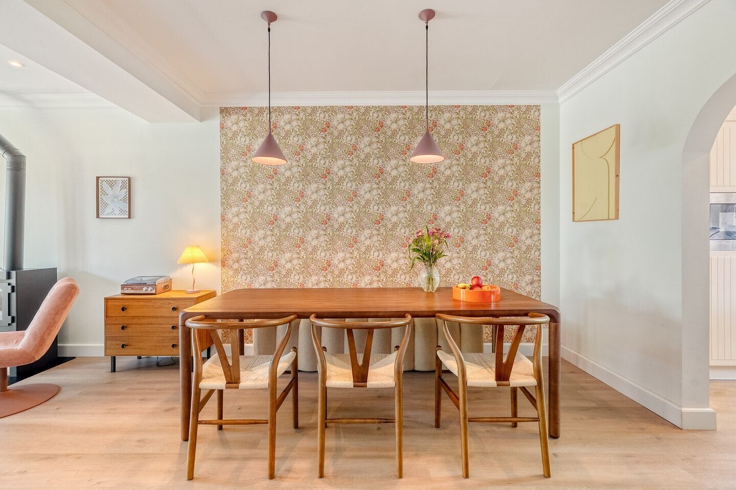 Tussenwoning te koop: Admiraal de Ruyterstraat 14, Oud-Beijerland