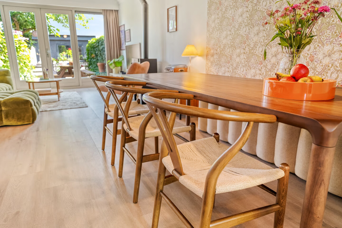 Tussenwoning te koop: Admiraal de Ruyterstraat 14, Oud-Beijerland