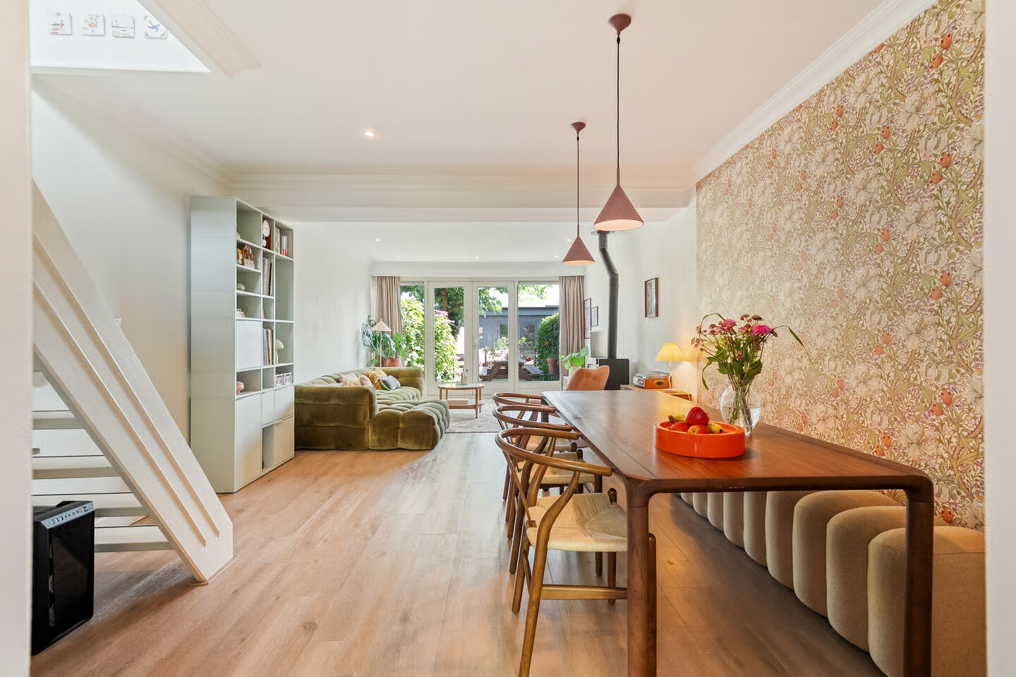 Tussenwoning te koop: Admiraal de Ruyterstraat 14, Oud-Beijerland