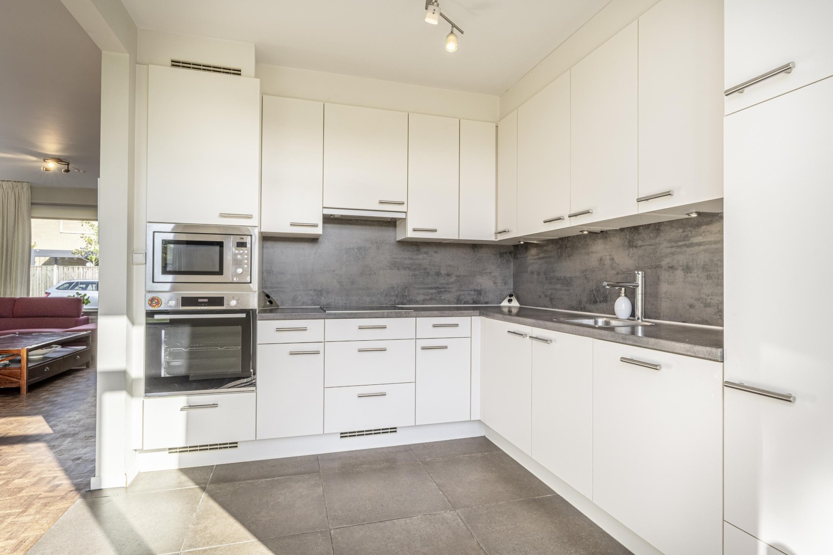Twee-onder-één-kap te koop: Ridder van Dorpstraat 26, Nieuw-Beijerland