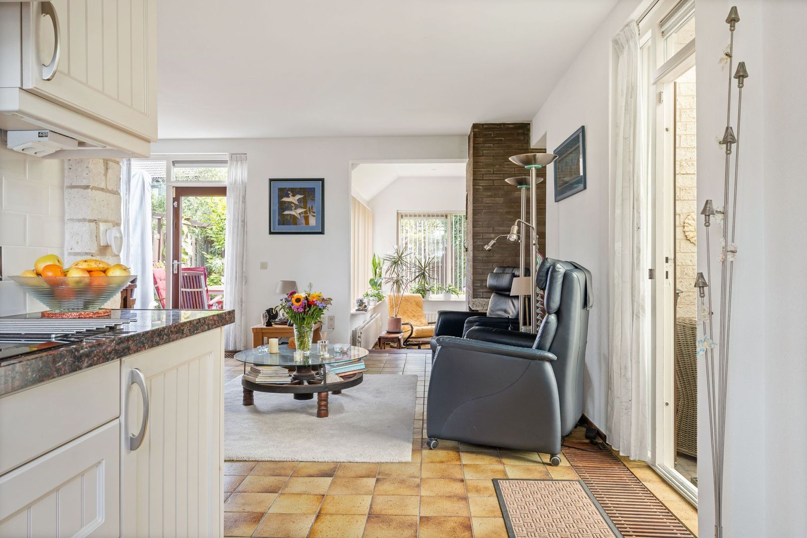 Hoekwoning te koop: Laan van Westmolen 85, Mijnsheerenland
