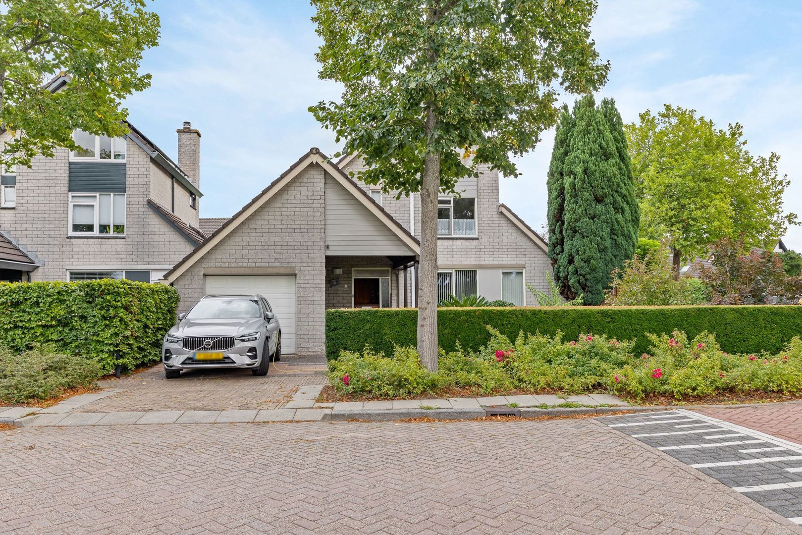 Hoekwoning te koop: Laan van Westmolen 85, Mijnsheerenland