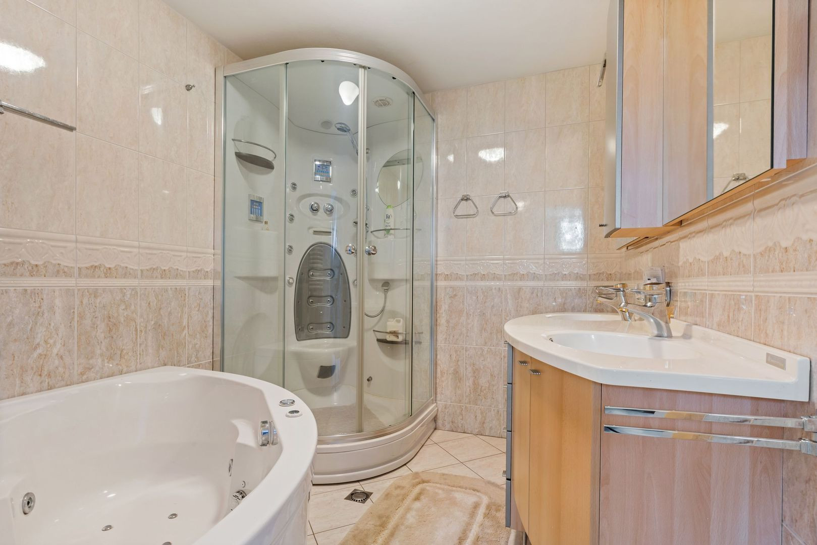 Hoekwoning te koop: Laan van Westmolen 85, Mijnsheerenland