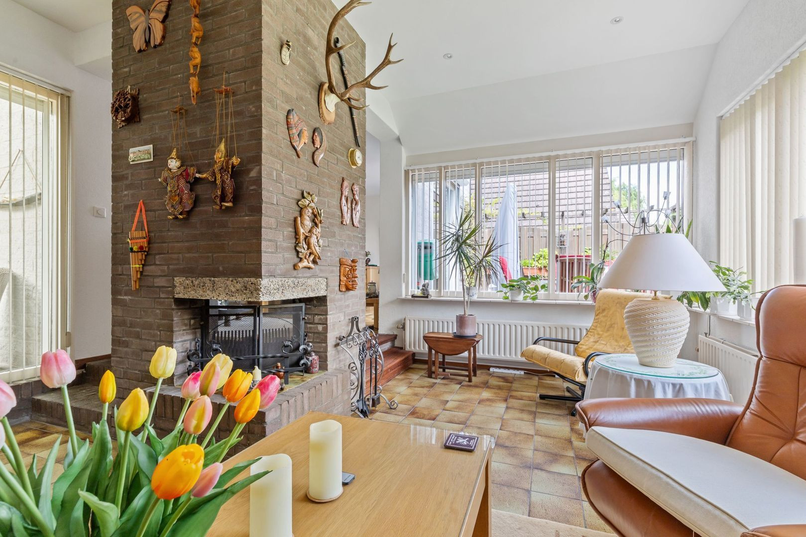 Hoekwoning te koop: Laan van Westmolen 85, Mijnsheerenland