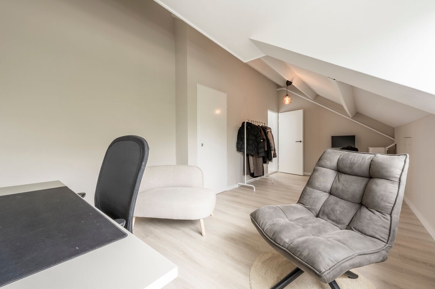 Hoekwoning te koop: Raadhuislaan 59, Mijnsheerenland