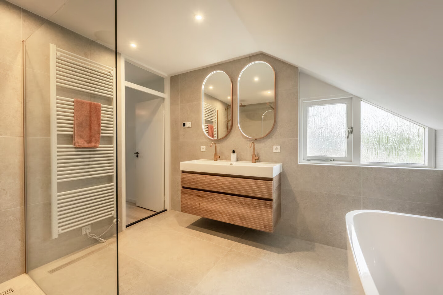 Hoekwoning te koop: Raadhuislaan 59, Mijnsheerenland