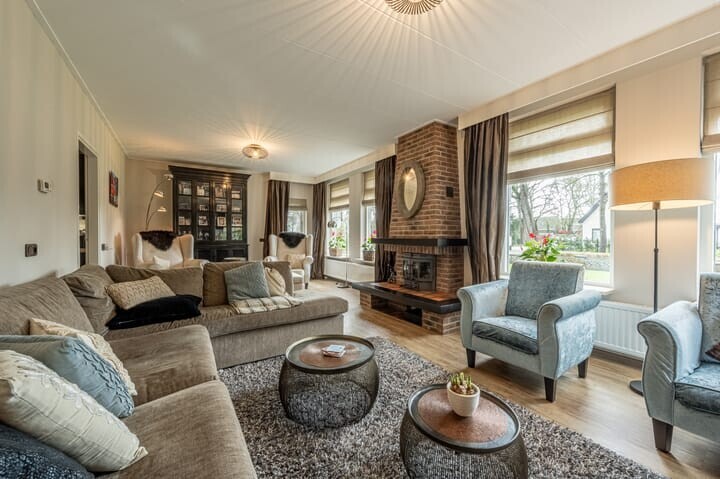 Vrijstaande woning te koop: Raadhuislaan 14, Mijnsheerenland