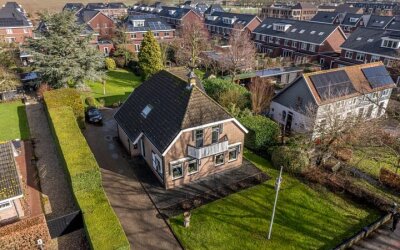Raadhuislaan 14