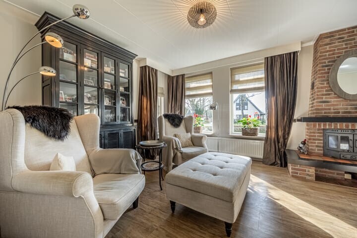 Vrijstaande woning te koop: Raadhuislaan 14, Mijnsheerenland