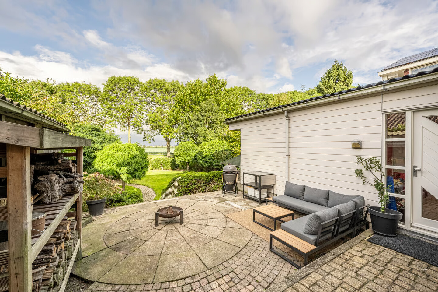 Vrijstaande woning te koop: Maasdijk 22, Mijnsheerenland
