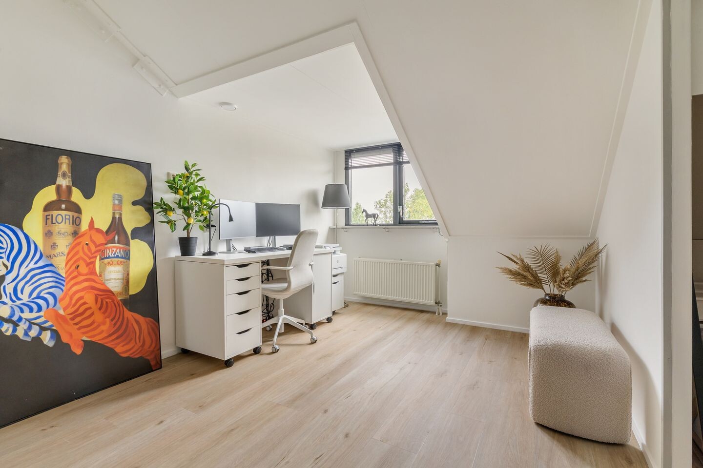 Tussenwoning te koop: Ambachtsherenlaan 18, Mijnsheerenland