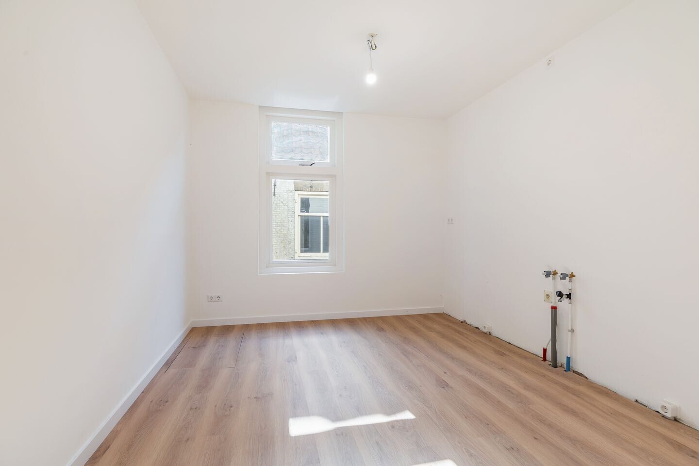 Twee-onder-één-kap te koop: Breestraat 16, Westmaas