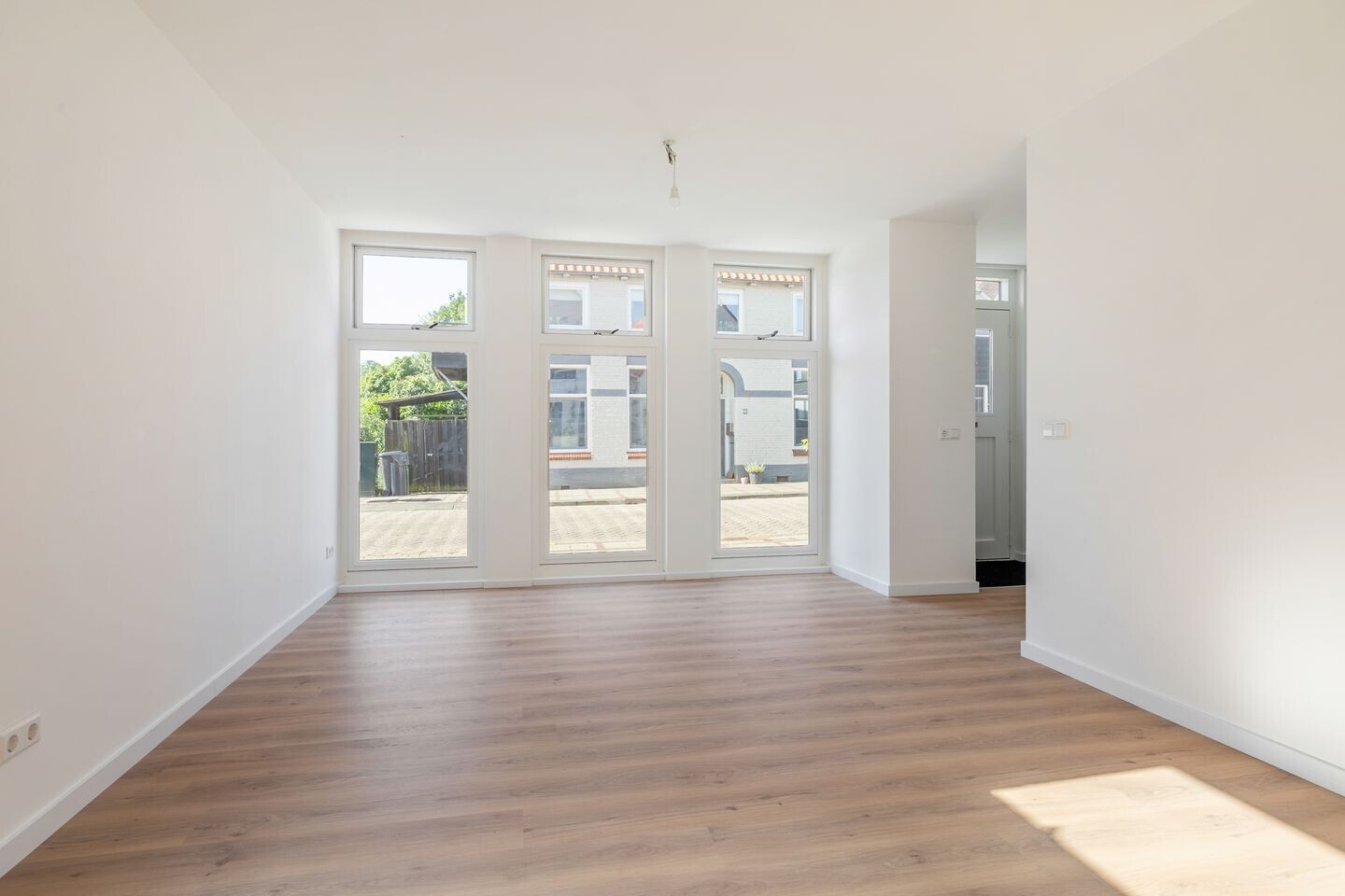 Twee-onder-één-kap te koop: Breestraat 16, Westmaas