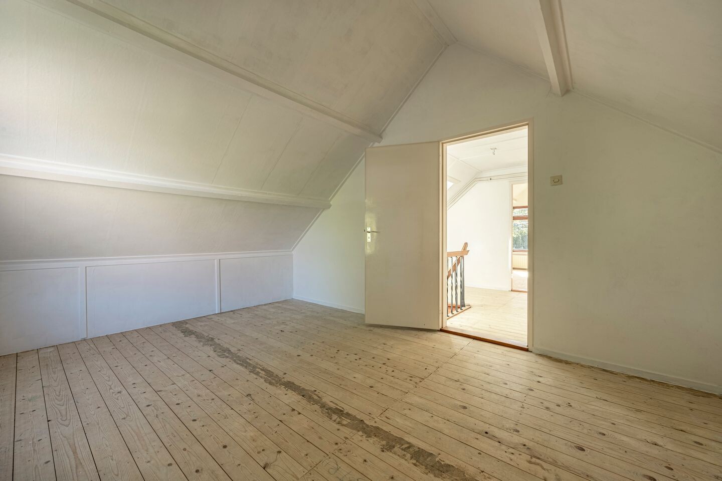 Twee-onder-één-kap te koop: Marijkestraat 12, Heinenoord