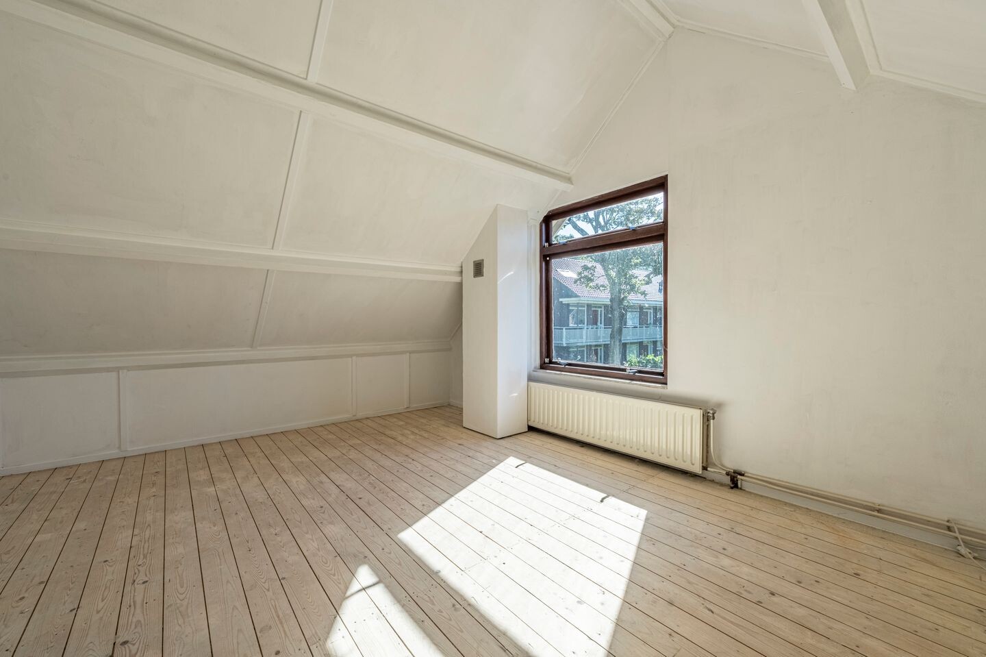 Twee-onder-één-kap te koop: Marijkestraat 12, Heinenoord