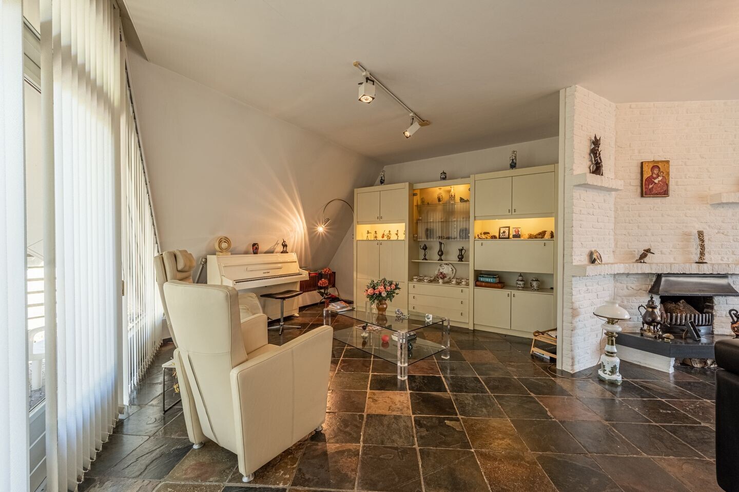 Vrijstaande woning te koop: Avenhil 33, Heinenoord
