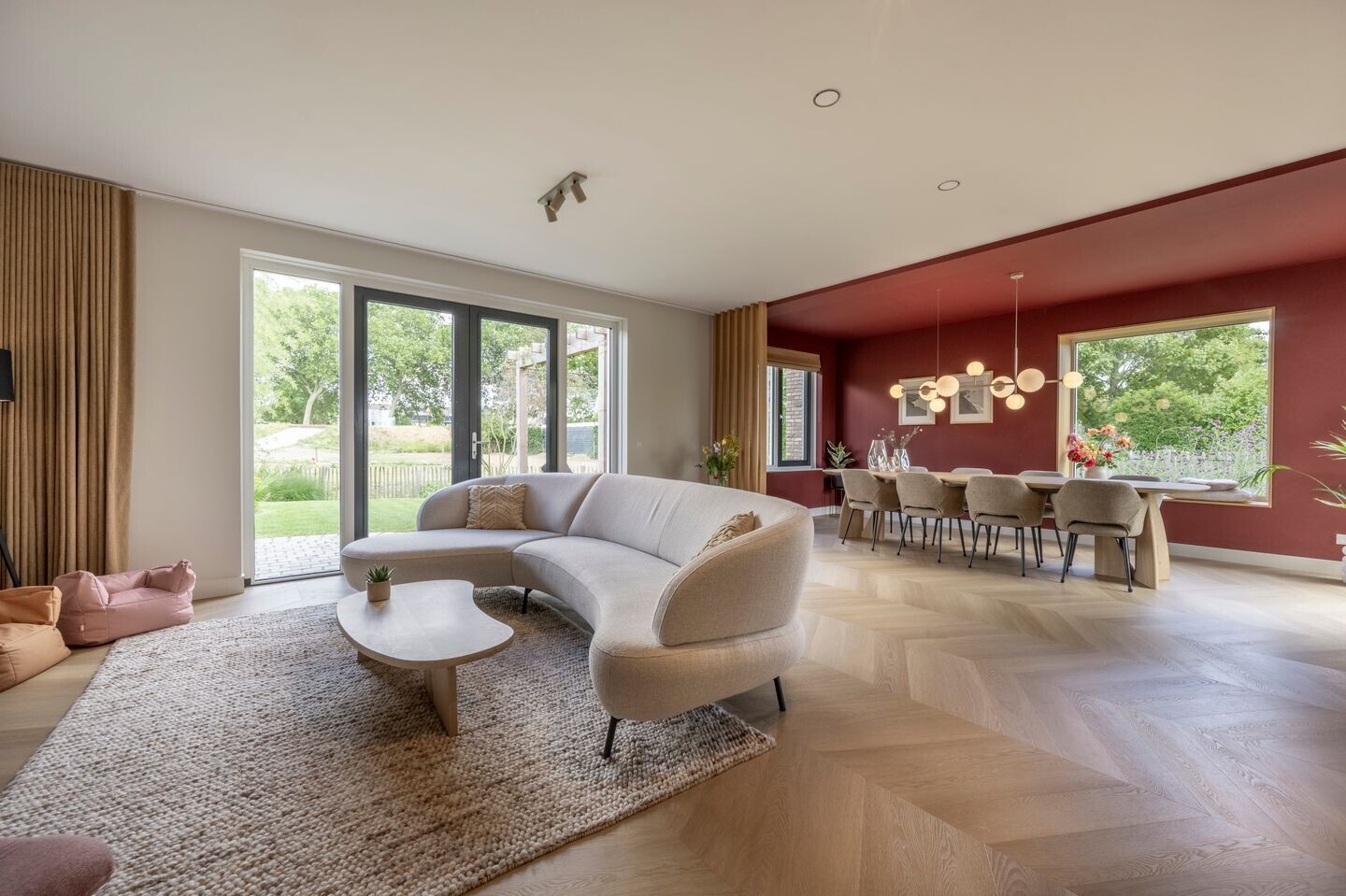 Vrijstaande woning te koop: E. Hamburgerstraat 21, Heinenoord