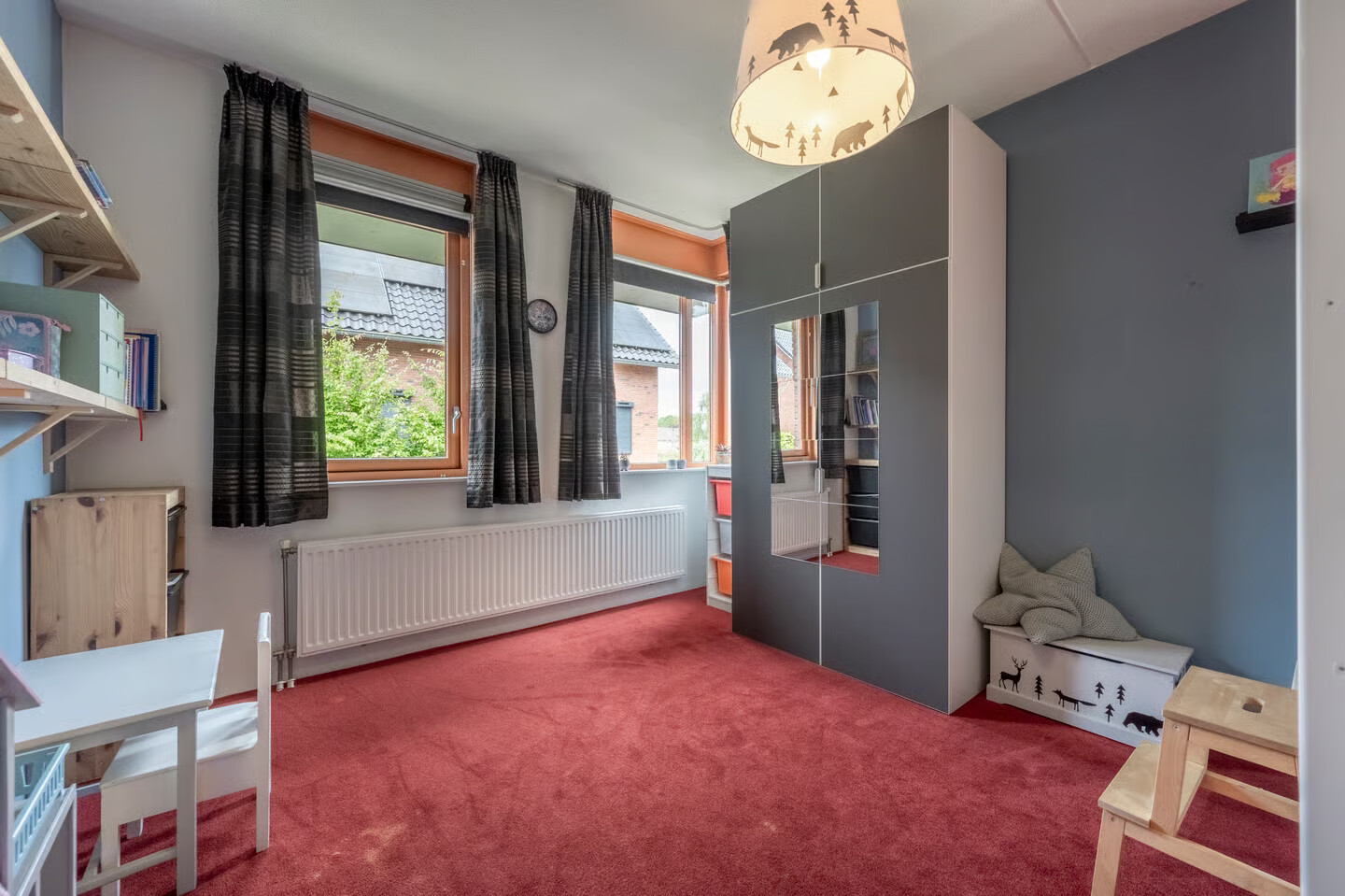 Hoekwoning te koop: Arie Jongekrijgstraat 2, Heinenoord