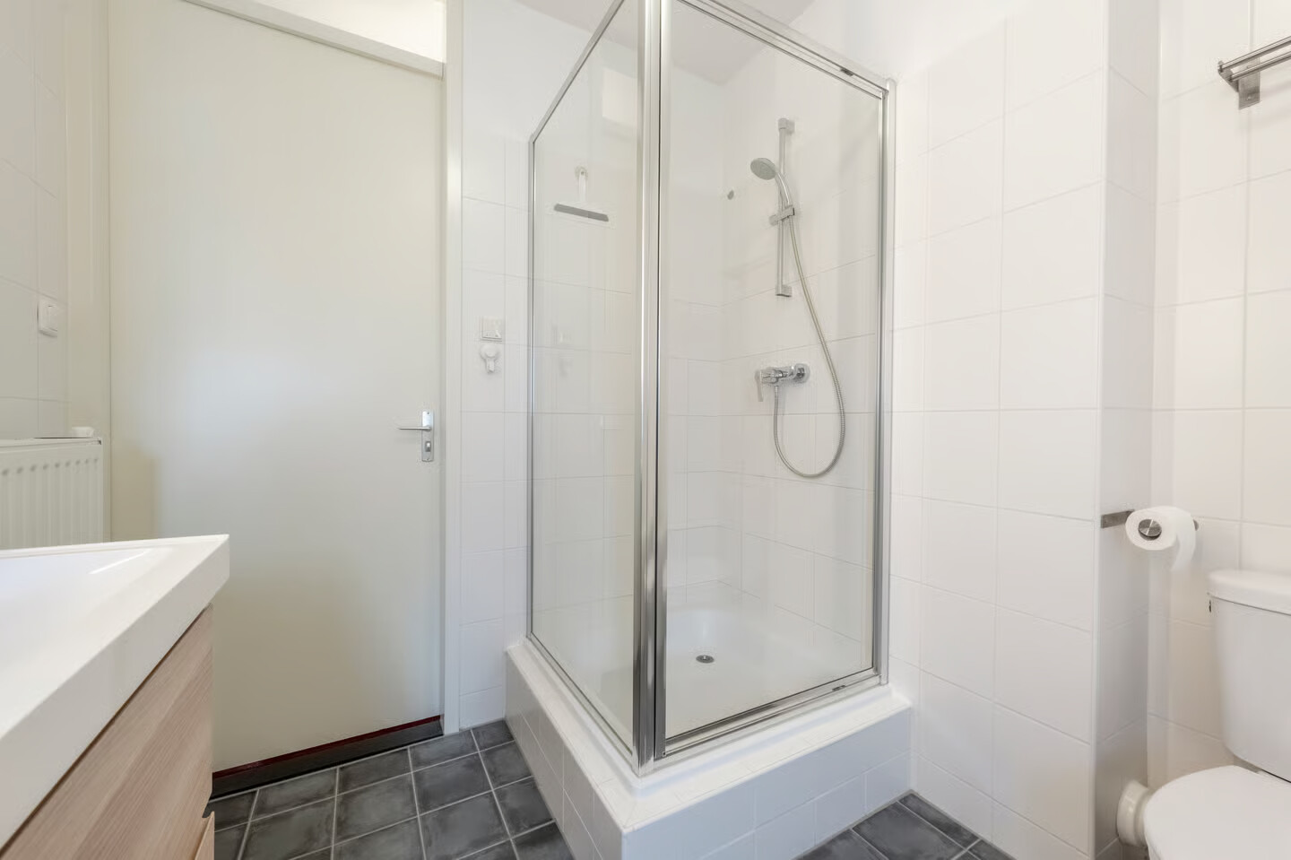Hoekwoning te koop: Arie Jongekrijgstraat 2, Heinenoord