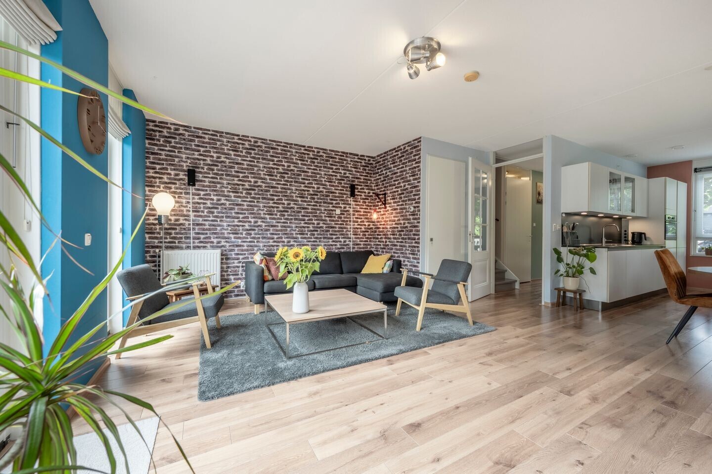 Hoekwoning te koop: Arie Jongekrijgstraat 2, Heinenoord