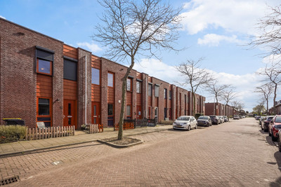 Opper Van Treurenstraat 16
