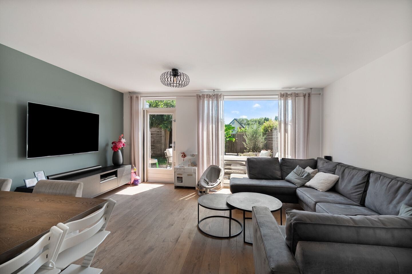 Tussenwoning te koop: Lijsterstraat 8, Numansdorp
