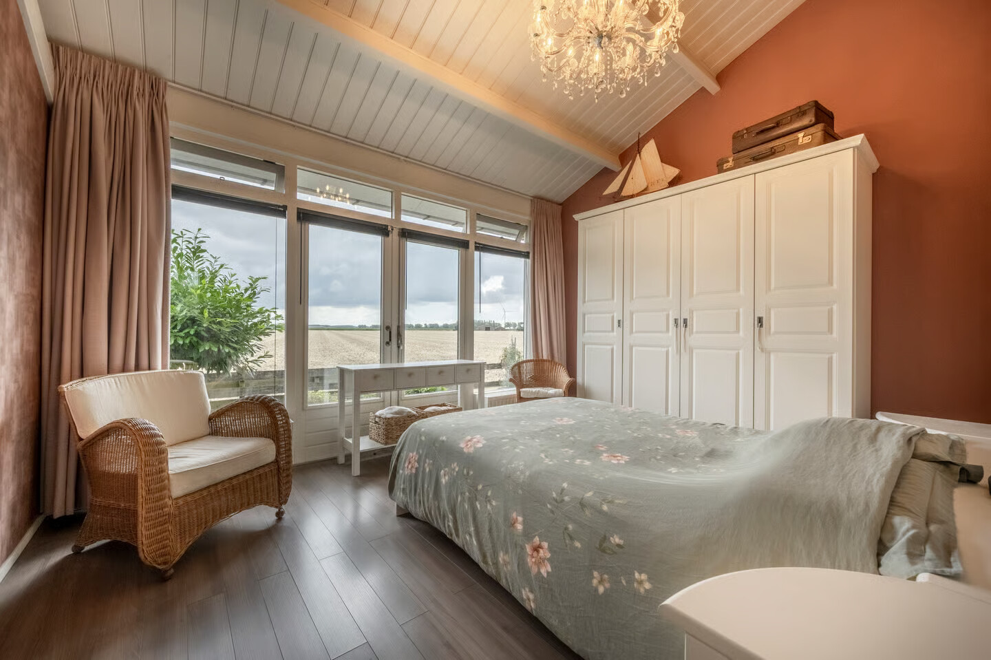 Vrijstaande woning te koop: Kooilandsedijk 5, Strijen