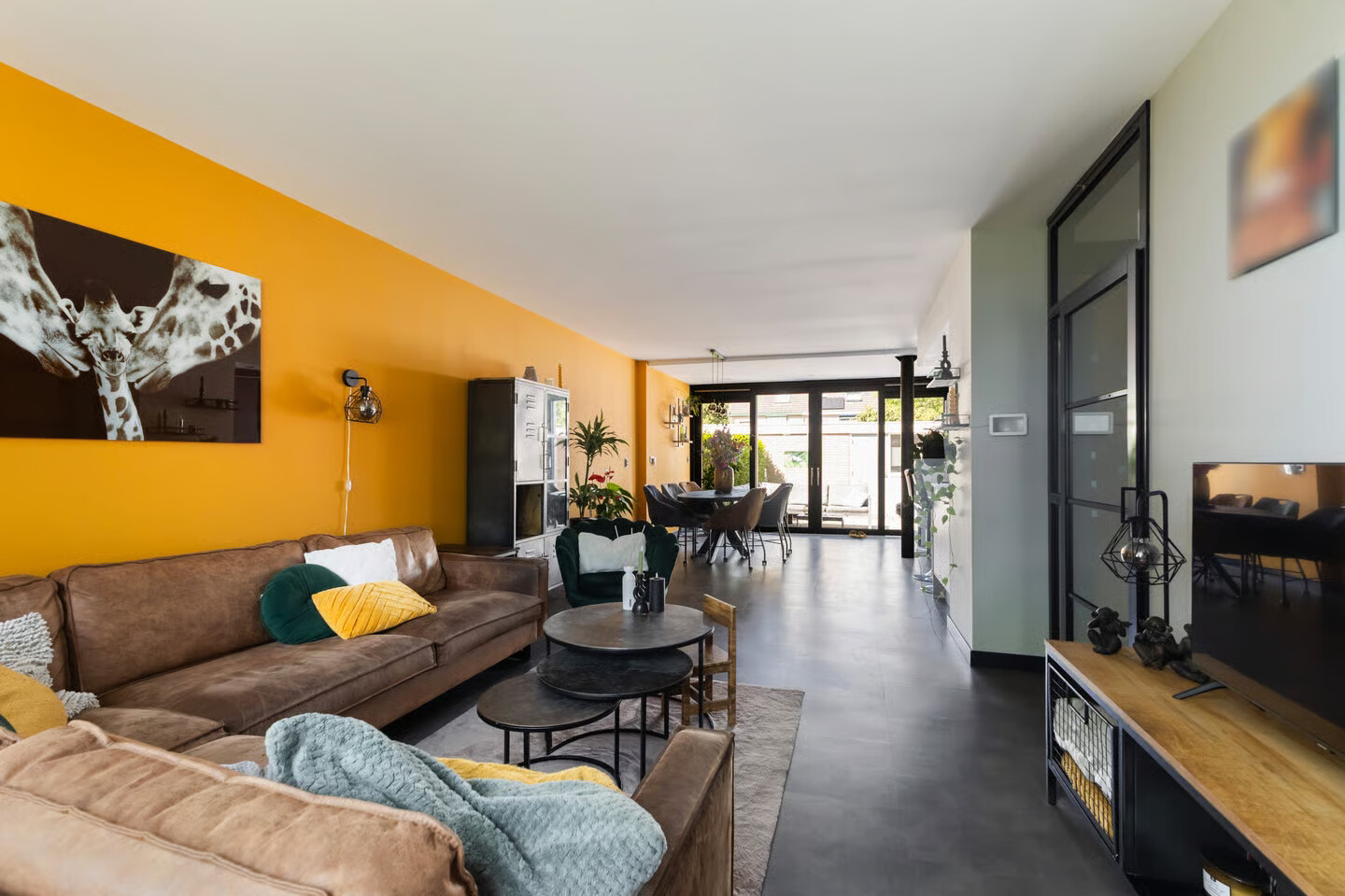Tussenwoning te koop: Patrijsstraat 43, Strijen