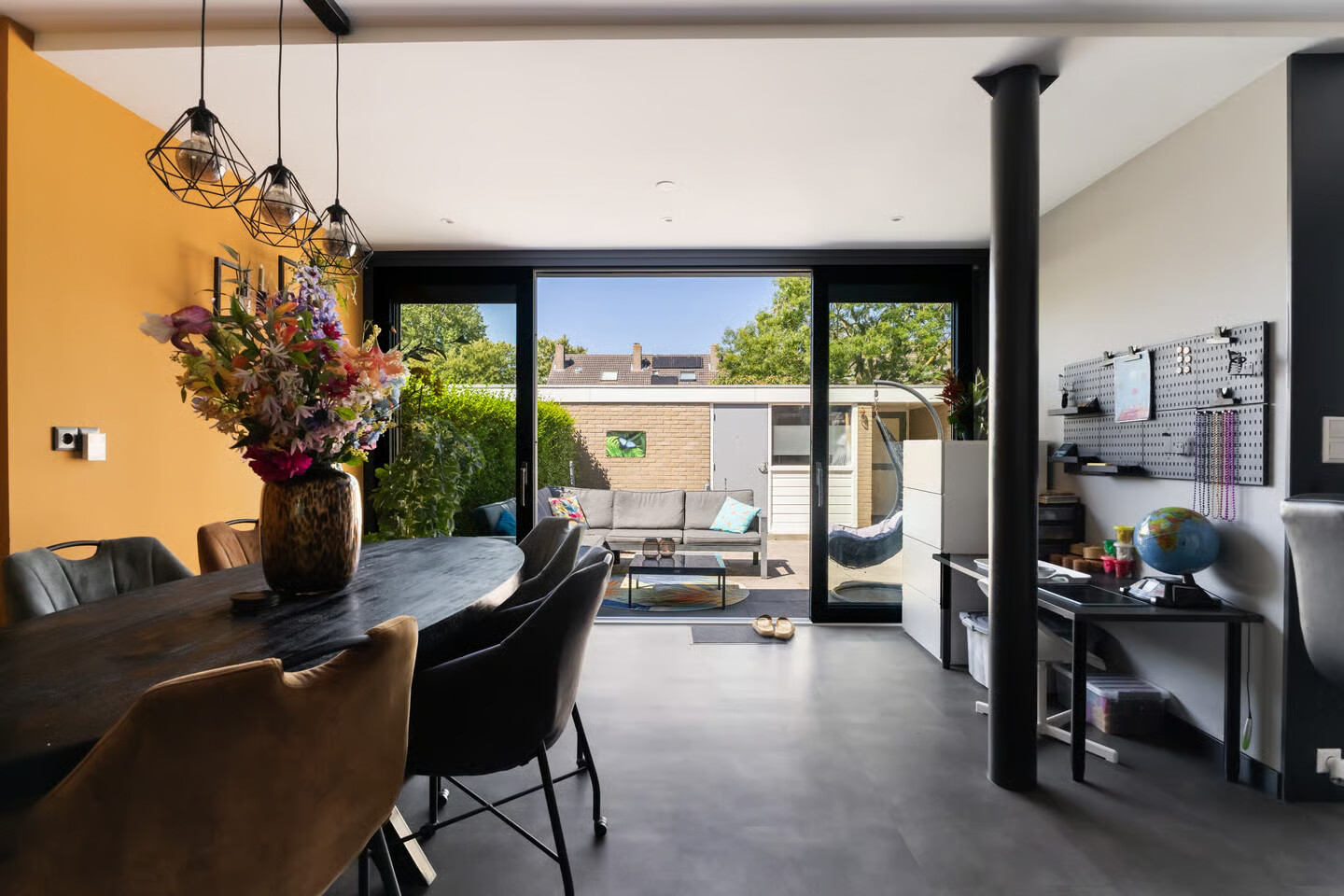 Tussenwoning te koop: Patrijsstraat 43, Strijen