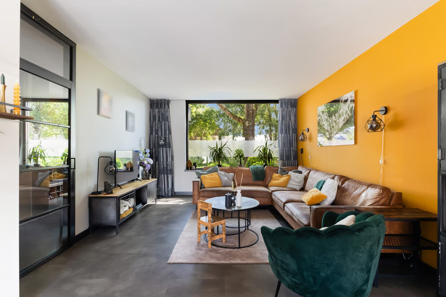 Tussenwoning te koop: Patrijsstraat 43, Strijen