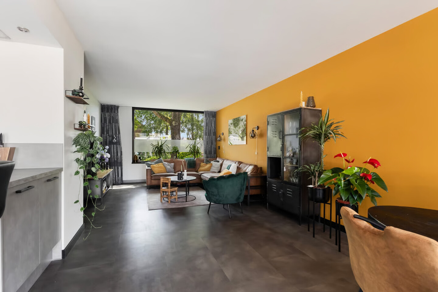 Tussenwoning te koop: Patrijsstraat 43, Strijen